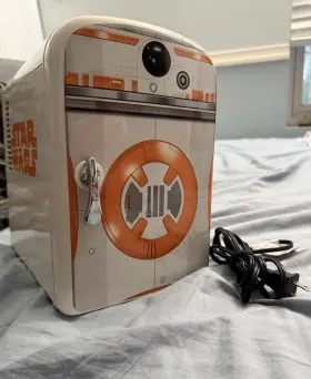 BB8-003 STAR WARS Mini Fridge Tabletop Single Door BB8-003 STAR WARS Mini Fridge Tabletop Single Door
